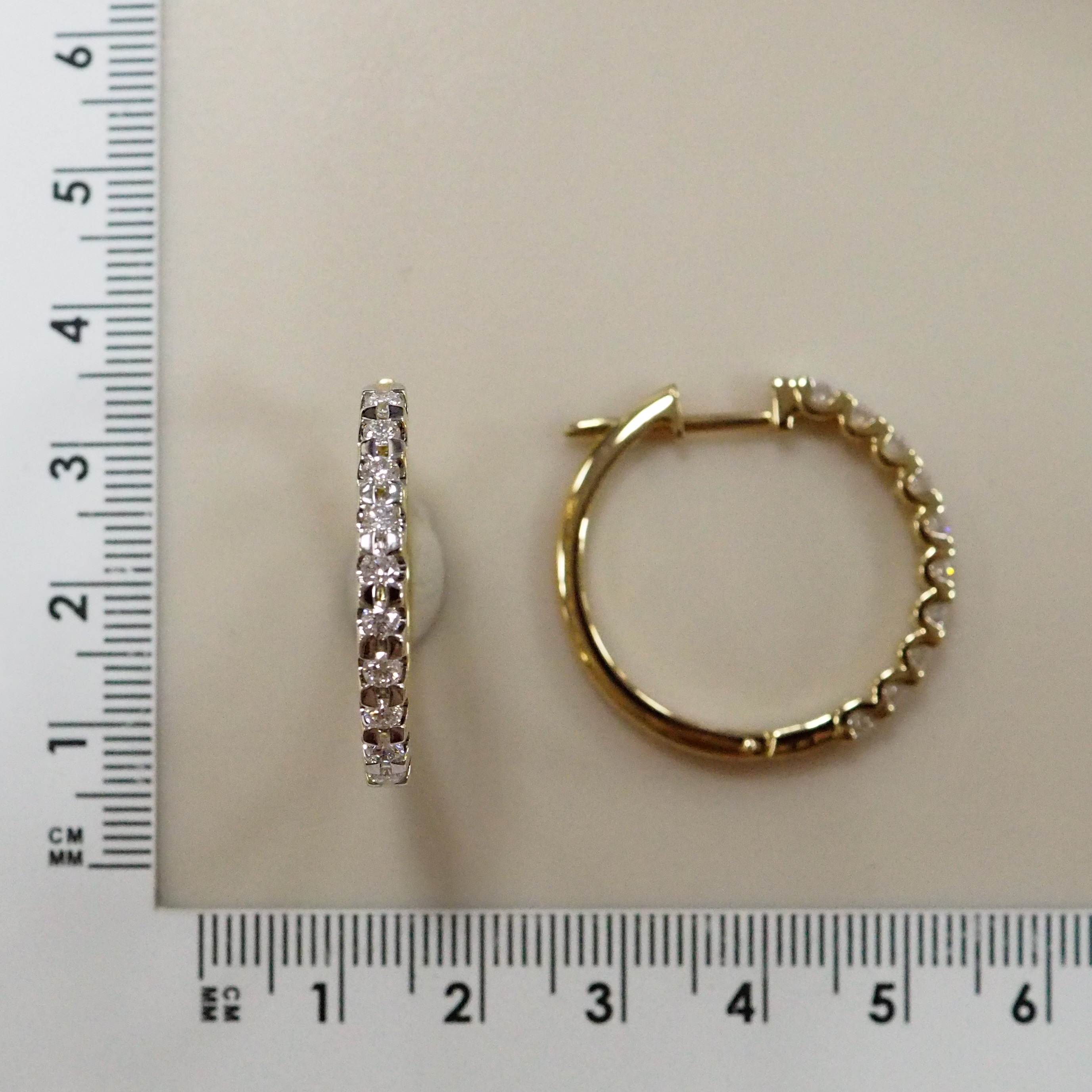 Серьги-конго из желтого золота с бриллиантами